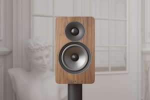 Acoustic Energy AE Active (Walnut, Lifestyle)
