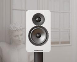 Acoustic Energy AE Active (Gloss White, Lifestyle)