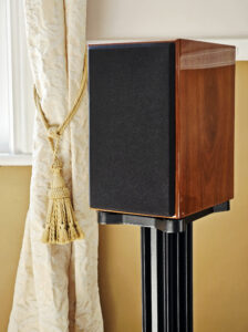 AE1 40th Anniversary (Walnut, In-room)