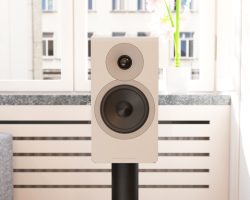 Acoustic Energy AE300² Web Banner (Walnut)