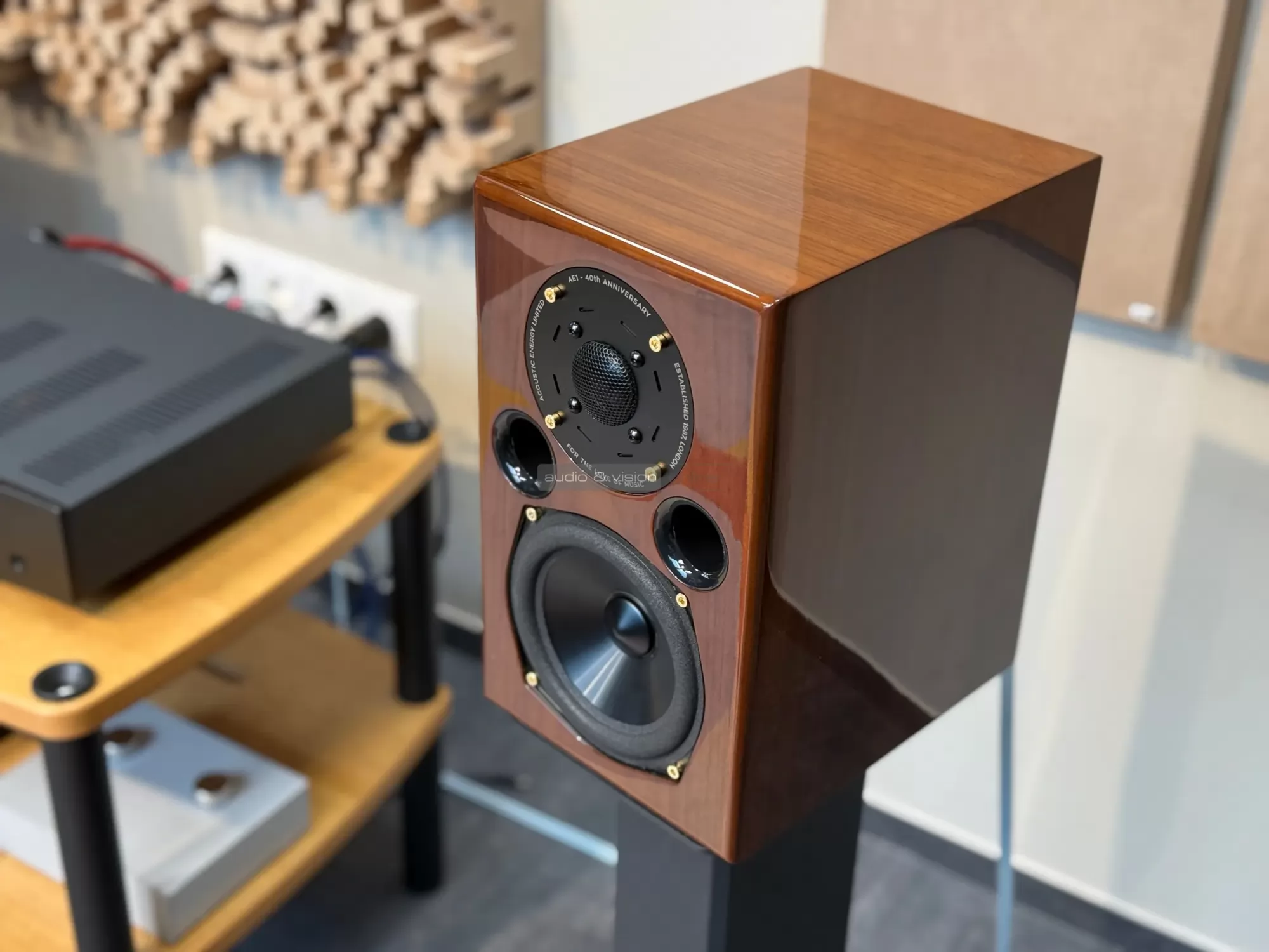 Hungarian magazine Audio Video Online review the AE1 40th Anniversary