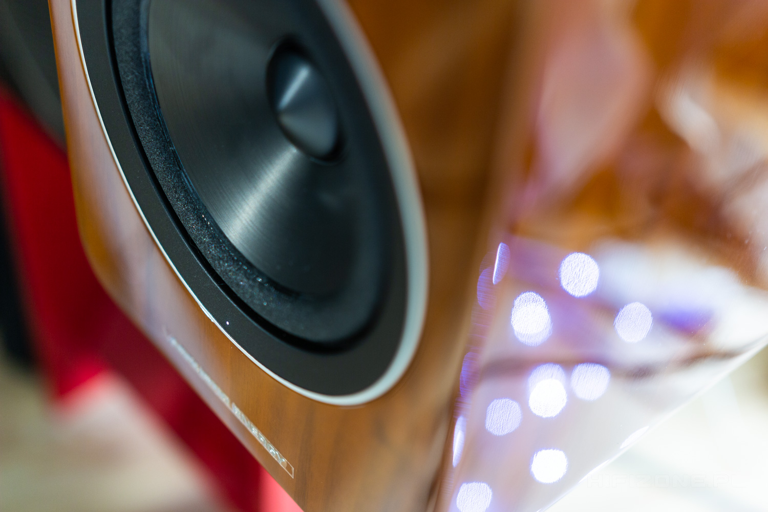 https://hifizone.pl/acoustic-energy-ae1-active-recenzja/ AE1 Active review from Polish magazine HiFiZone
